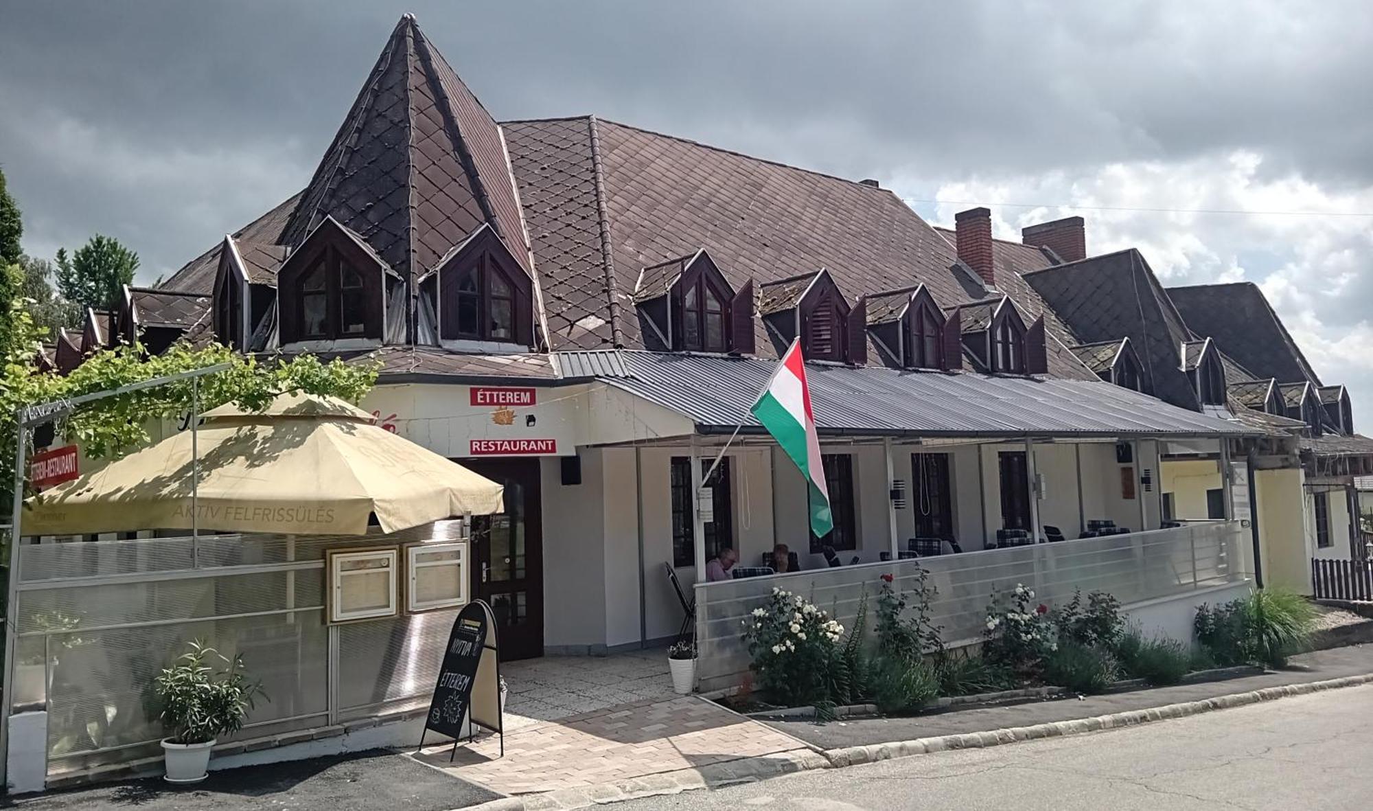 Bed and Breakfast Diana Fogado à Keszthely Extérieur photo